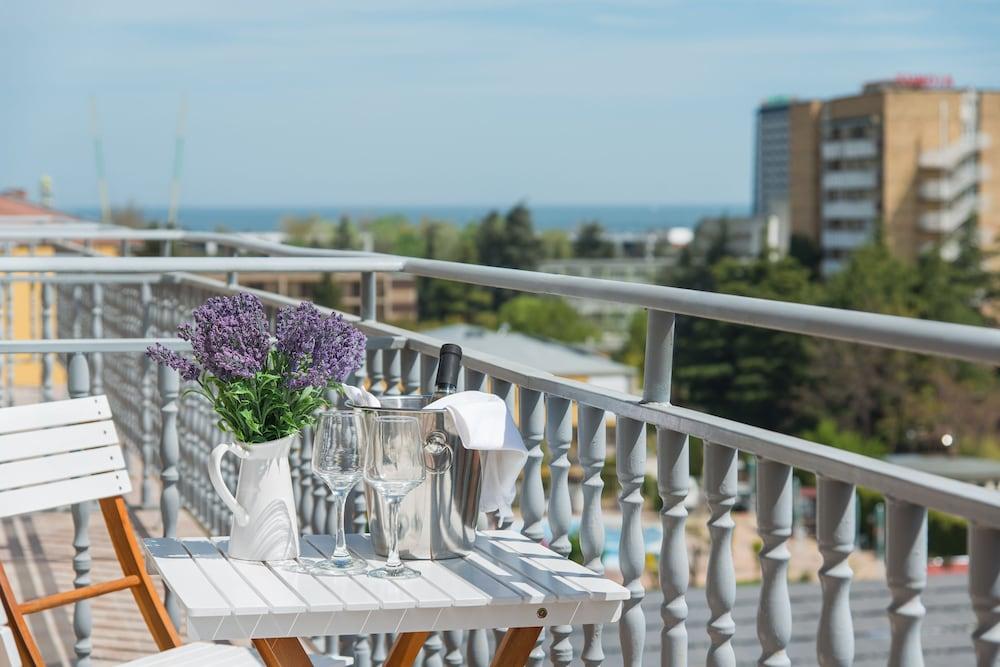 Tm Deluxe Hotel Napospart Kültér fotó