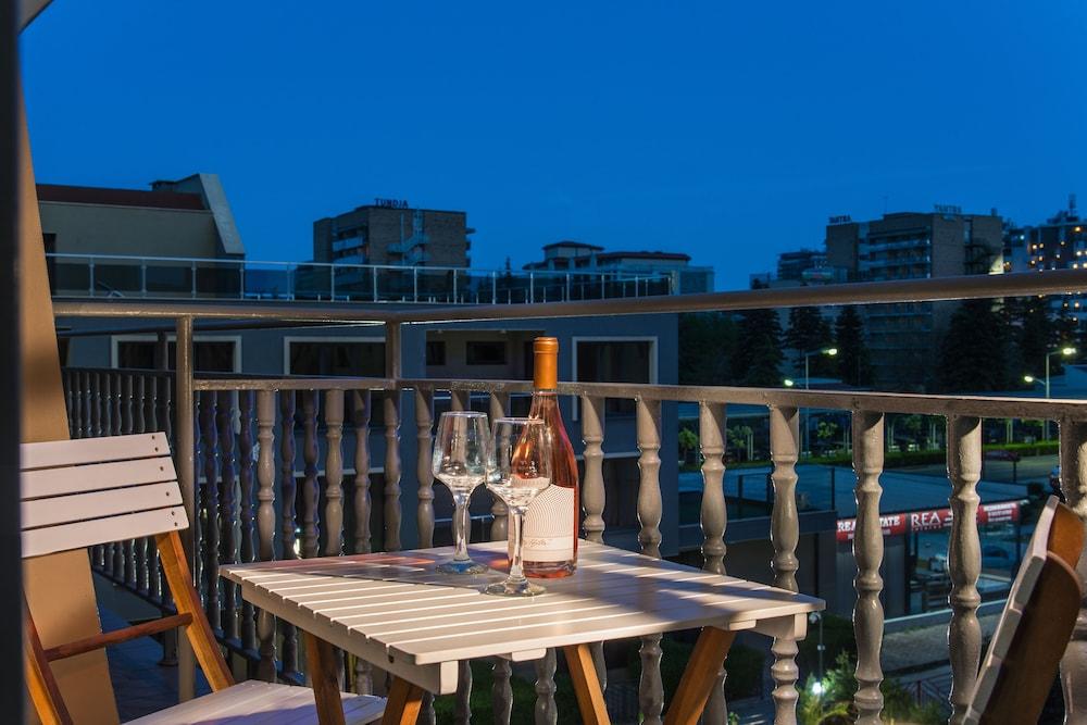 Tm Deluxe Hotel Napospart Kültér fotó