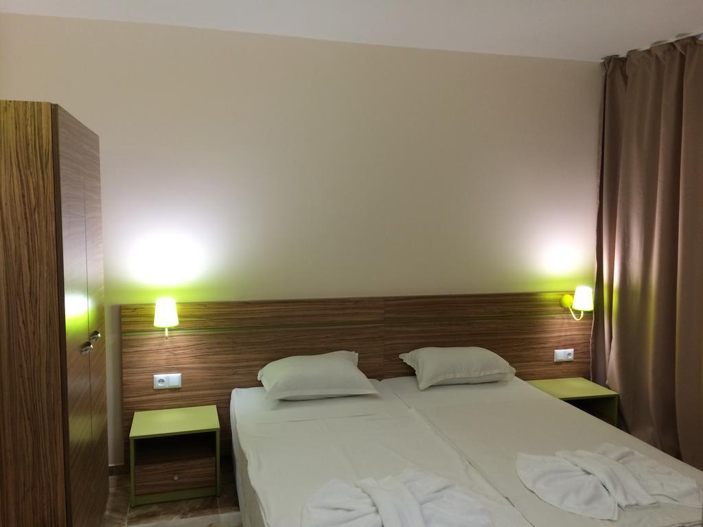 Tm Deluxe Hotel Napospart Szoba fotó
